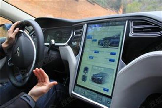 除了尺寸还该关注中控触摸屏什么