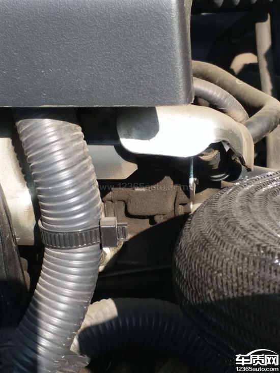 东风日产轩逸发动机渗油严重售后未解决