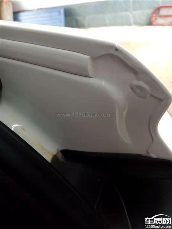 一汽大众宝来后备箱异响左右晃动导致掉漆_-_车质网 一汽大众宝来后备箱异响左右晃动导致掉漆_-_车质网
