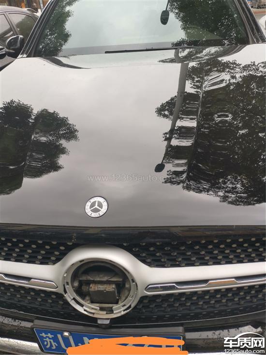 北京奔驰glc行驶过程中车标自动掉落