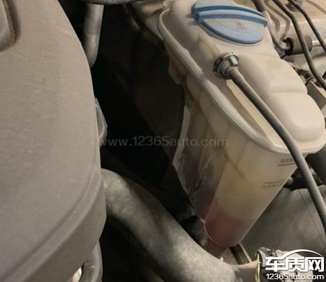 一汽大众奥迪a4l水壶开裂漏防冻液影响使用