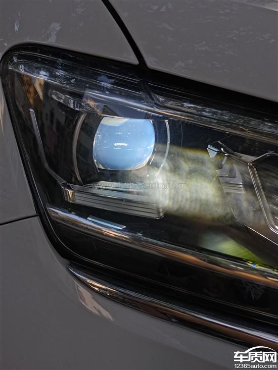 一汽大众探岳大灯透镜模糊导致车灯亮度低