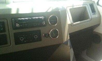 兵哥哥枭龙民用版越野车:妹子说远看只值20万