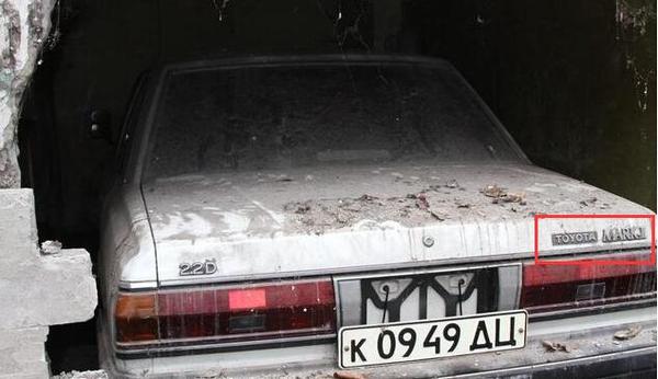 牌照还是当年老苏联的牌照!