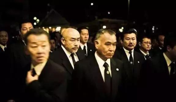 黑帮大佬都开什么车?香港的洪门帮最厉害