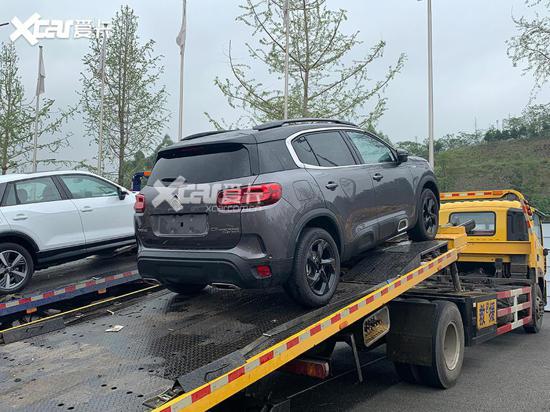 成都車展探館:東風雪鐵龍天逸c5 phev