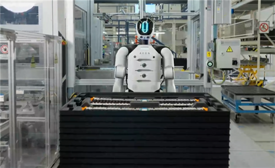 宝马德国工厂首次引进人形机器人打工