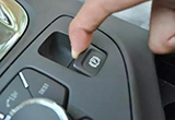不注意就出大事 這4個鍵開車時可不能亂按