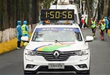 東風雷諾領(lǐng)跑助力 2017武漢馬拉松開賽