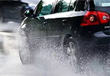 暴雨來襲 老司機送你8招行車妙計