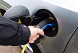 英媒：電動(dòng)汽車環(huán)保性是五年前的兩倍