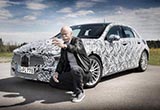奔馳宣布2022年所有車型提供電動版本