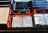 傳統(tǒng)車企紛紛自建電池廠 電動車競爭上下游