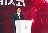 東風(fēng)汽車公司竺延風(fēng) 戴著鐐銬的舞者