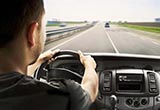 新手开车有技巧 做到这几点就不容易出事故