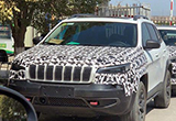 Jeep新款自由光現(xiàn)身國內(nèi)路試 新增2.0T