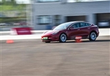Model 3操控有多強 特斯拉性能駕駛學(xué)院