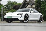 開(kāi)了會(huì)讓人上癮的電車(chē) 試駕保時(shí)捷Taycan