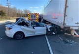 特斯拉與拖車相撞被毀 NHTSA介入收集信息
