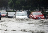 一不小心就被淹 雨季用车你该知道这些