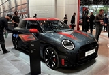 性能小鋼炮 MINI JCW純電版亮相巴黎車展