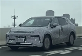 P7+同款風(fēng)格：小鵬全新SUV偽裝實車圖曝光