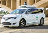 Waymo Robotaxi與機器人相撞 責(zé)任歸屬未定