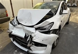 美國車友稱特斯拉FSD撞車：彎道不減速