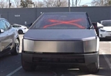 特斯拉美國車主被瘋狂騷擾：被塞小紙片