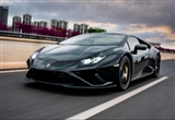 兰博基尼坚守燃油 法拉利推纯电