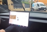 特斯拉FSD歐洲實測：窄路會倒車回方向