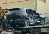 腾势N8L被货车100%侧面撞击：扛住冲击
