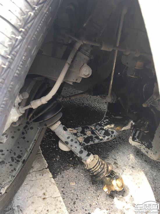 长安福特翼虎左侧前轮半轴出现断裂情况