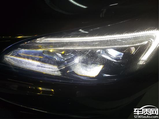 别克 投诉车系: 君越 投诉车型: 2016款 28t 自动 豪华型 车前大灯有