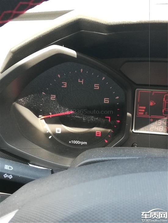 奇瑞风云2等红灯时发动机怠速忽高忽低