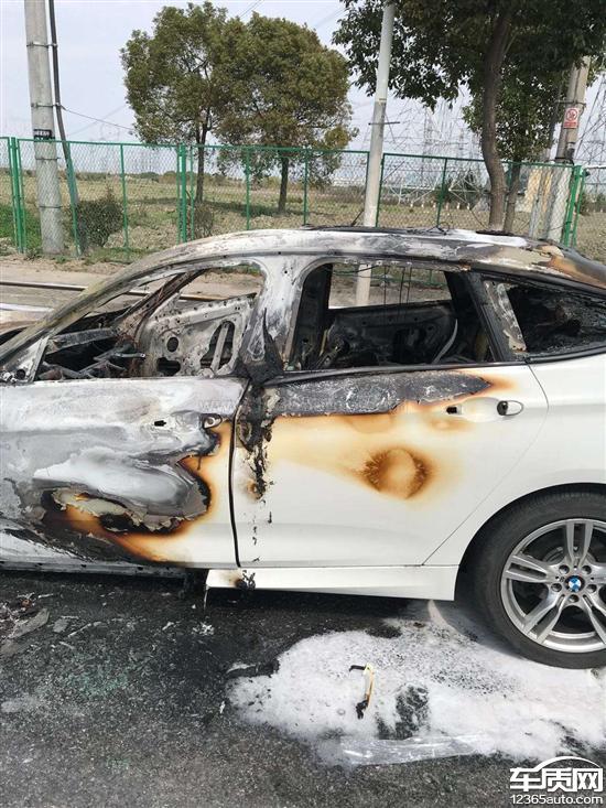 进口宝马3系gt行驶过程中车辆自燃