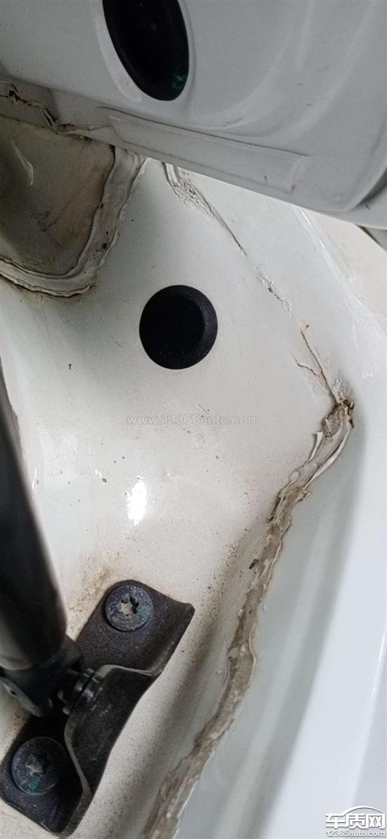 捷途x70车身维修事故后出现生锈现象