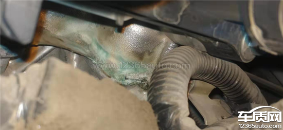 东风日产轩逸发动机气缸垫漏防冻液