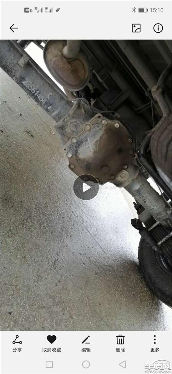 上汽通用五菱荣光新卡后桥渗油车厢内掉漆