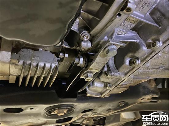 上汽大众途昂变速箱顿挫异响漏油