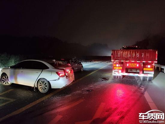 上汽荣威i6追尾撞击后安全气囊气帘均未起爆