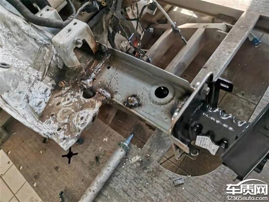 一汽大众宝来4s店对大梁切割焊接质量差