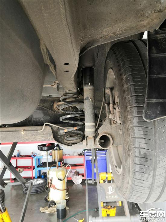 东风日产轩逸后减震器漏油希望尽快处理
