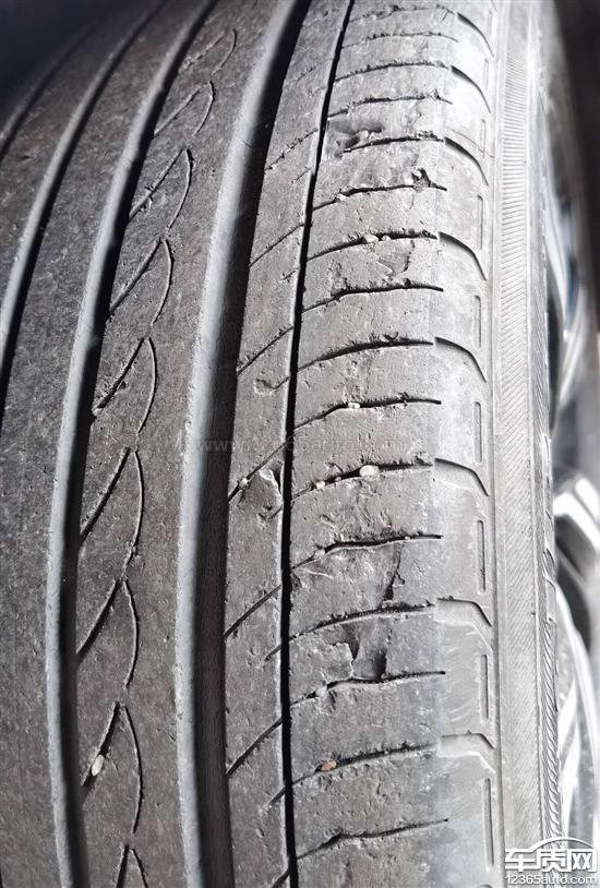 东风本田思域优科豪马前轮胎起皮严重