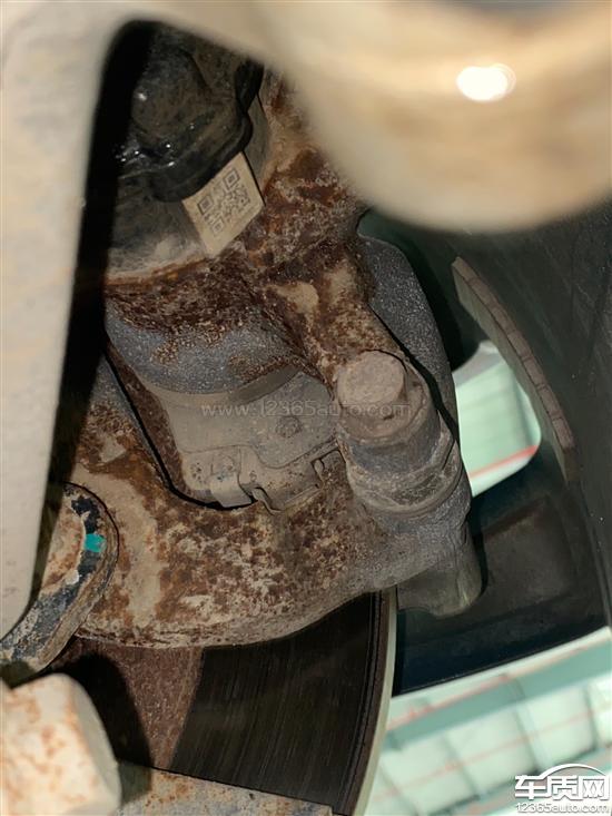 奇瑞瑞虎8底盘悬挂生锈腐蚀严重 - 车质网