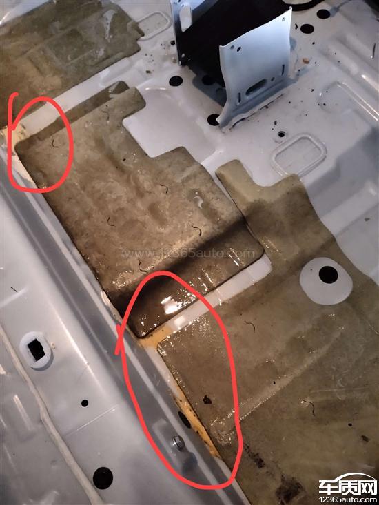 哈弗h6空调排水管没接好导致漏水