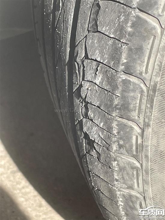 东风本田思域优科豪马轮胎起皮要求更换