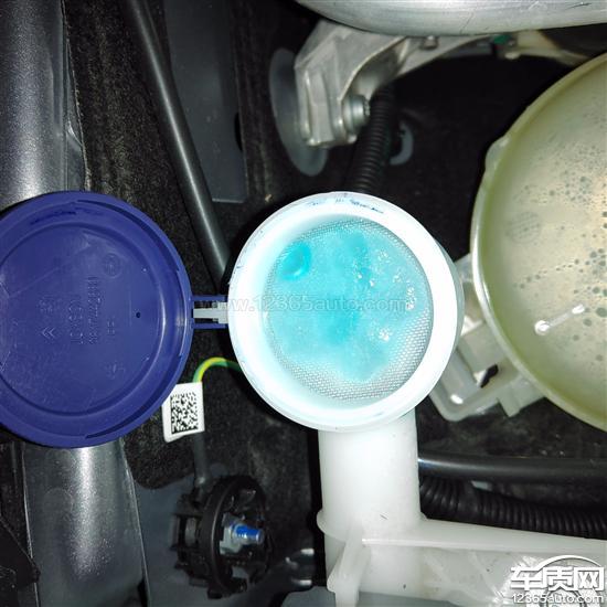 东风雪铁龙凡尔赛c5x玻璃水冻冰雪地胎失效