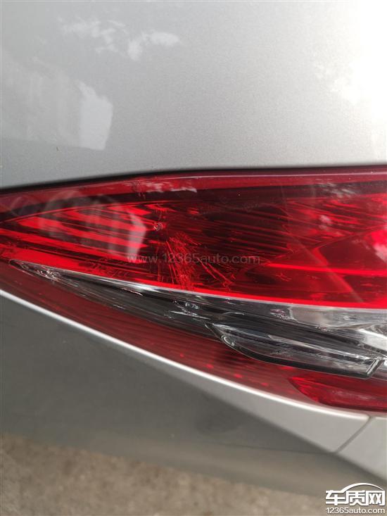 一汽丰田卡罗拉尾灯老化开裂存在质量问题
