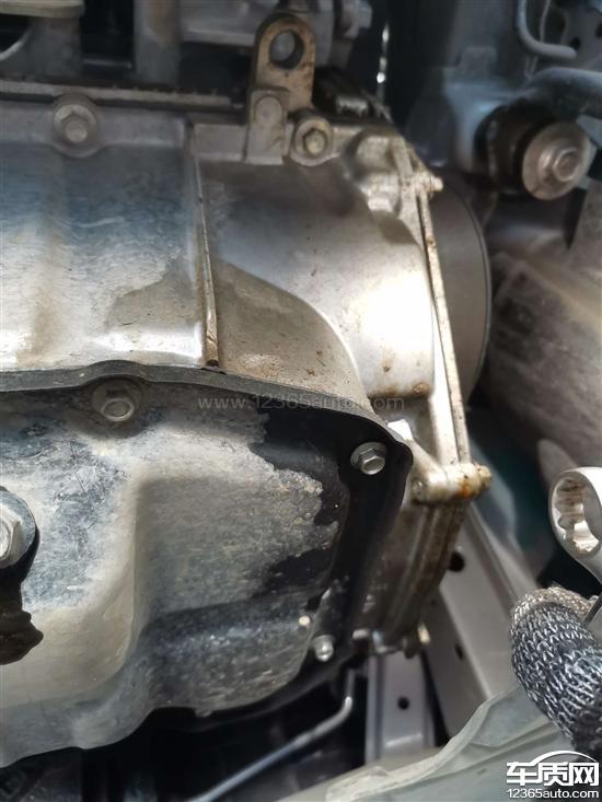 东风日产轩逸发动机漏油要求解决